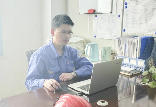 鍒樺瓙鍗巁meitu_1.jpg